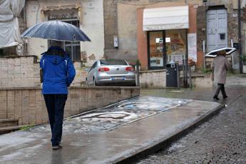 Pioggia e forte vento, dalla Liguria alla Campania: l’Italia in allerta meteo
