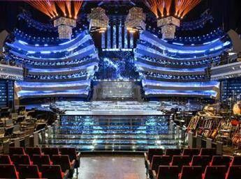 Sanremo 2025, svelata la scenografia per l’Ariston: eleganza e semplicità