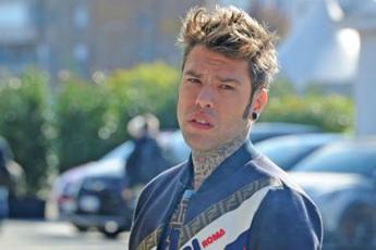 Sanremo, Parpiglia: “Fedez nella serata cover duetterà con Masini in ‘Bella Stronza'”