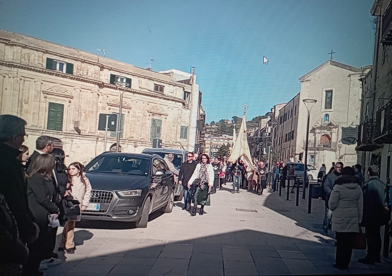 Mussomeli, Iniziato il periodo delle Quarantore. Confraternite in processione.Dalla Chiesa S.Francesco al Santuario