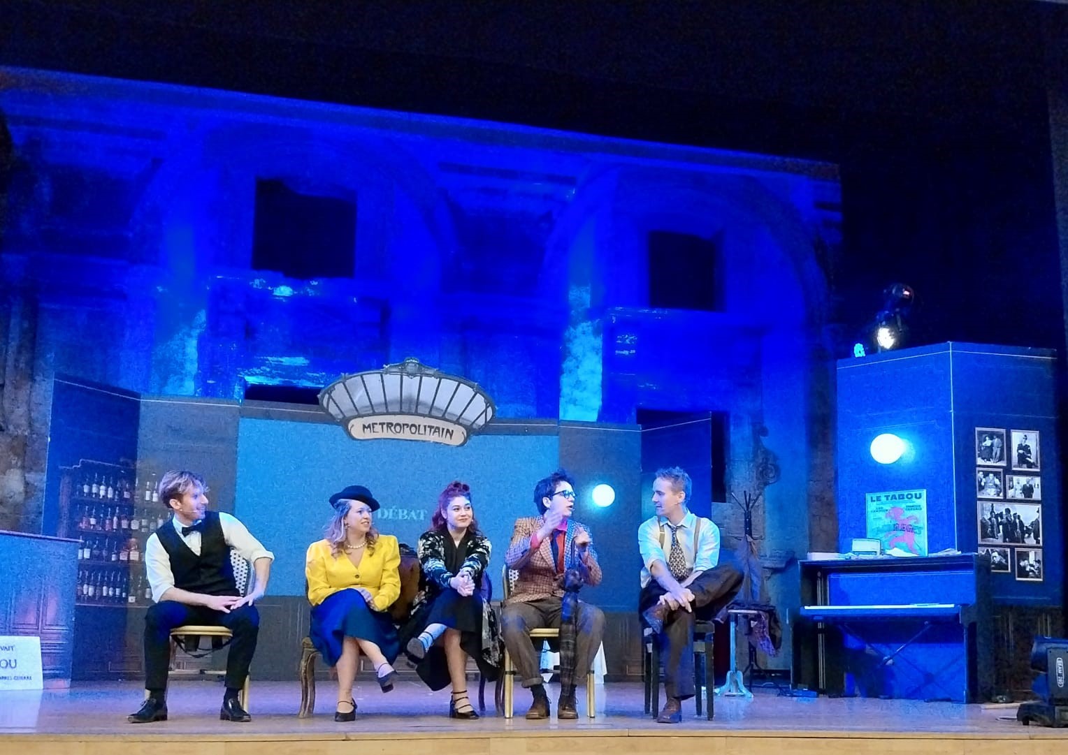 Caltanissetta. Al Teatro “Rosso di San Secondo” gli alunni del Comprensivo “De Amicis” di Enna assistono allo spettacolo “Garcon de Cafè” in lingua francese