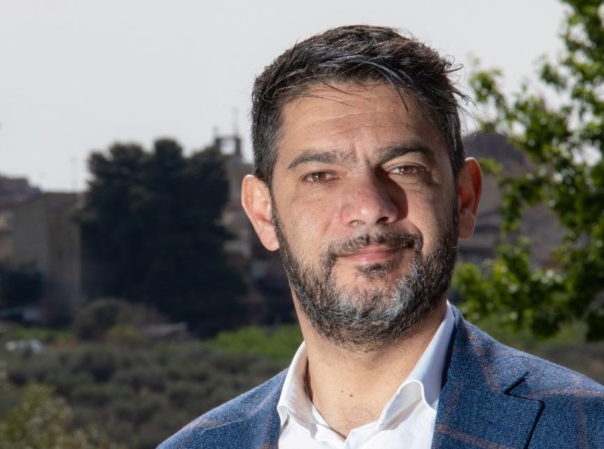 Sommatino. Il sindaco invita i cittadini a non rispondere a messaggi WhatsApp a suo numero