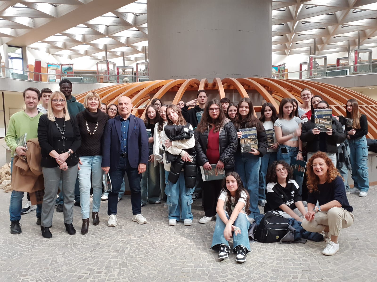 Caltanissetta. “A scuola di Archeologia”: le classi prime del Liceo Linguistico del Russo in visita al Museo Archeologico