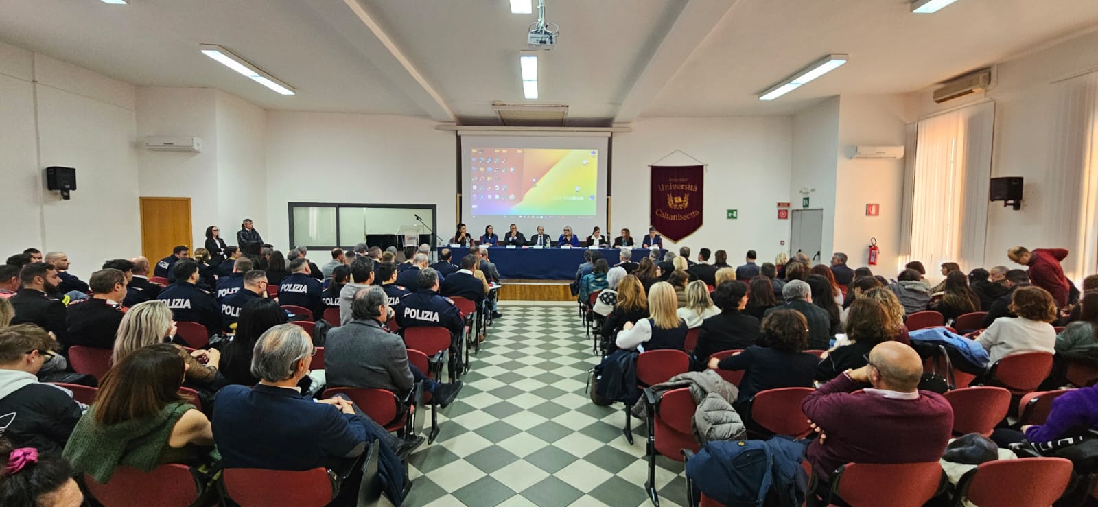 Caltanissetta. Presentato al Consorzio Universitario il volume “Galassia Stalking” del dirigente di Polizia Alessandro Miconi