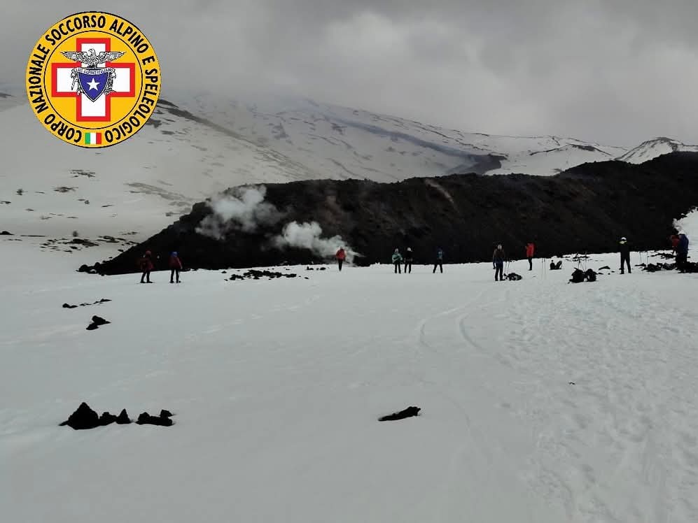Servizio regionale Sicilia Soccorso Alpino: “Massima prudenza su Etna per colata lavica”