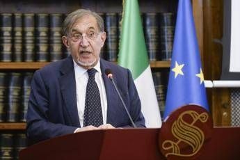 Indagine per violenza sessuale, La Russa: “Credo a innocenza di mio figlio, mi affido a magistrati”