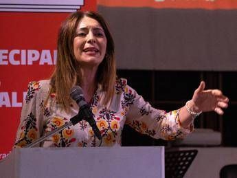 Pedullà (M5S): “Picierno infiltrata dei fascisti nella sinistra”. Pd: “Dichiarazioni folli”