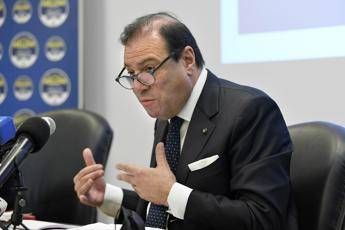 Rottamazione cartelle, Fratelli d’Italia apre a proposta Salvini: “Ma c’è problema risorse”