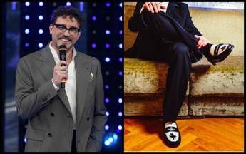 Sanremo, Willie Peyote sul palco con le scarpe del Torino. Il club: “Tifiamo per lui”