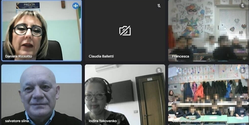 Caltanissetta, gli alunni del “King” protagonisti all’evento “Libriamoci” con l’attività “Ricordando la giornata dei calzini spaiati”