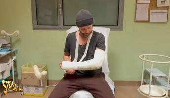 Striscia, aggrediti Max Laudadio e la sua troupe: frattura del gomito per cameraman