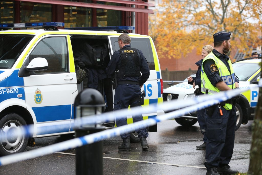 Sparatoria in Svezia: uccise 10 persone in una scuola a Orebro
