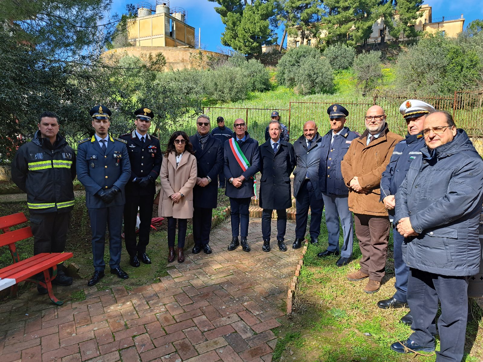 Caltanissetta. Cerimonia commemorativa vittime delle Foibe, a villa Monica piantati 10 arbusti di Ligustro