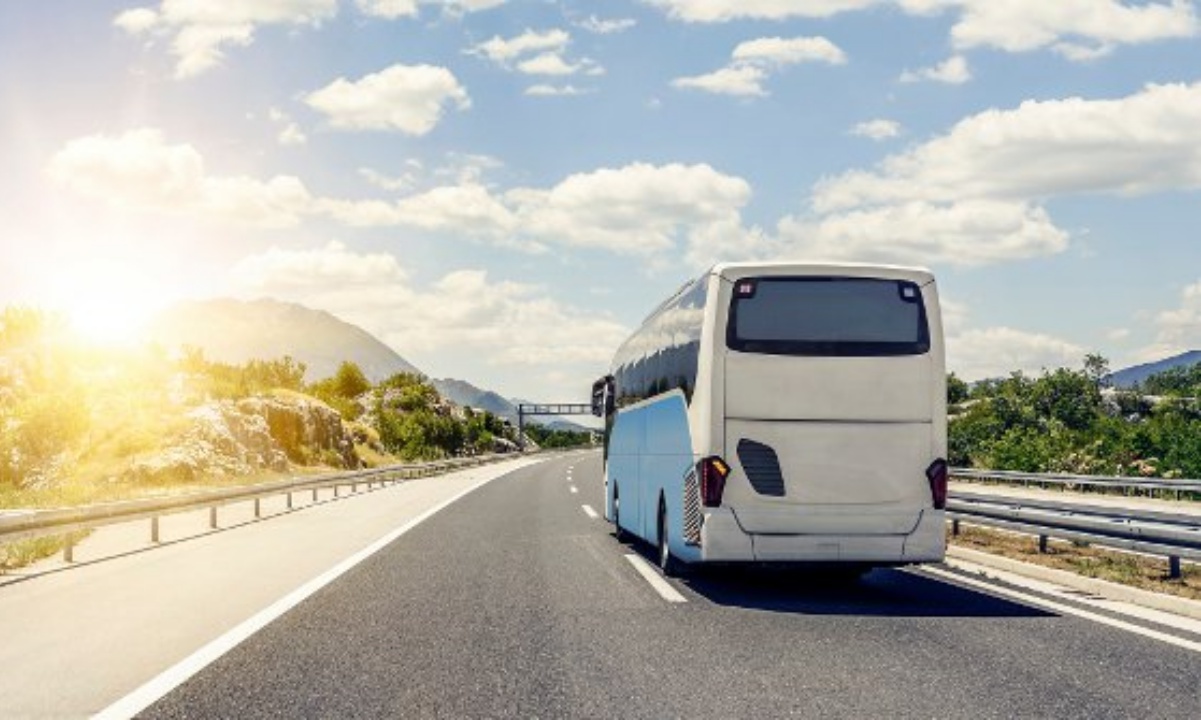 Emergenza Etna. Trentadue i voli deviati da Catania a Palermo: la Regione invia decina di bus