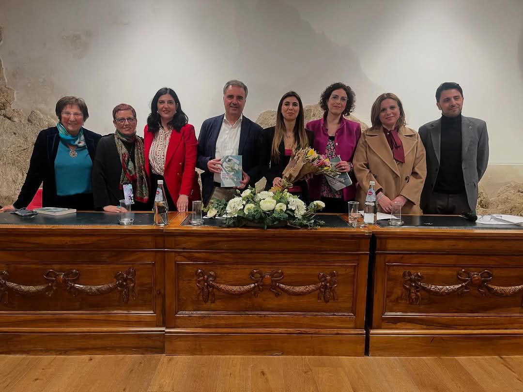 Mussomeli, in tanti alla presentazione del libro”Quel fazzoletto color melanzana”