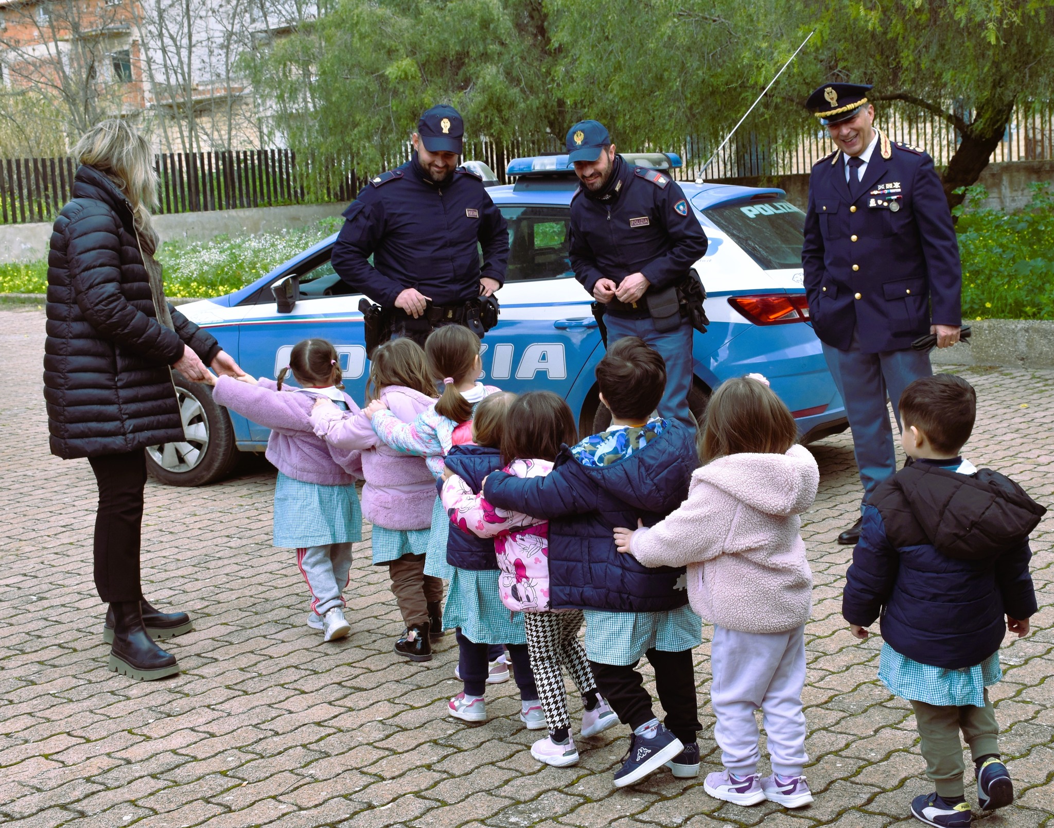 Niscemi. I poliziotti del Commissariato hanno incontrato gli alunni delle scuole “Pirandello” e “Bufalino”