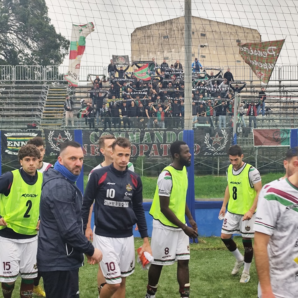 Serie D. Sconfitta 3-1 per la Sancataldese sul campo della capolista Siracusa: al “De Simone” non bastano orgoglio e generosità