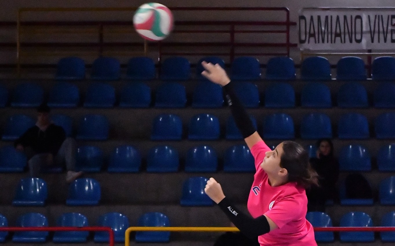 Pallavolo, Campionato Open femminile Csi. Brilla l’Albaverde: battuto 3-0 il “Marco Pantani” Villarosa