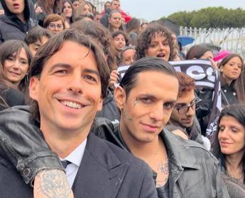 Achille Lauro e il video di Amor a Roma, delirio al Foro Italico – Fotogallery