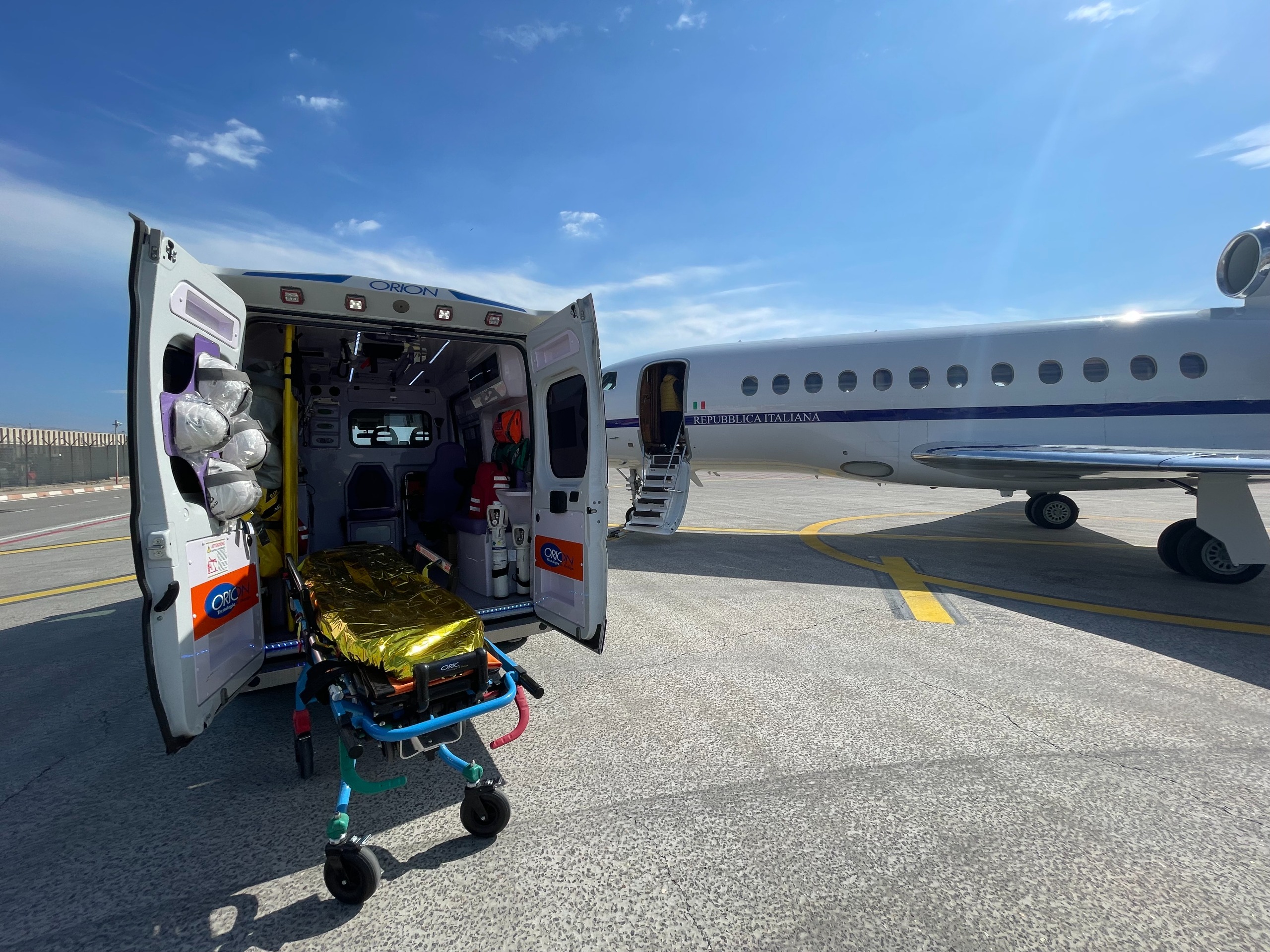 Bimba di due anni in pericolo di vita: volo urgente con Falcon 900 dell’Aeronautica da Catania a Roma