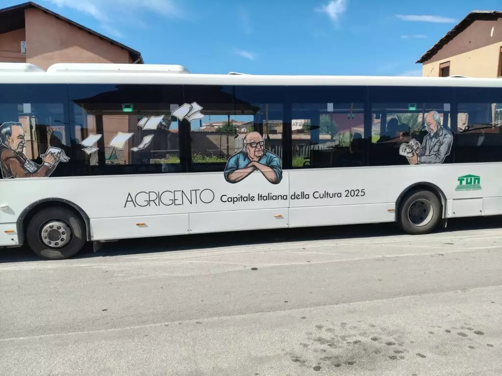 Ad Agrigento i Bus della cultura con Pirandello, Sciascia e Camilleri