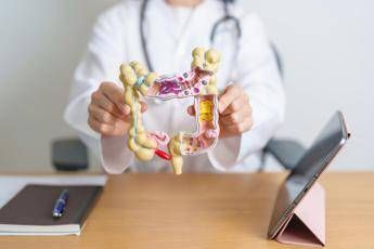 Cancro metastatico colon retto, campagna ‘Più cura. Più tempo. Più vita’