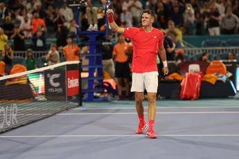 Djokovic non ce la fa, Mensik è il campione di Miami