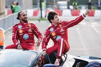 Ferrari, ‘nuovo’ look per il Gp di Monza: svelata la Rossa di Hamilton e Leclerc