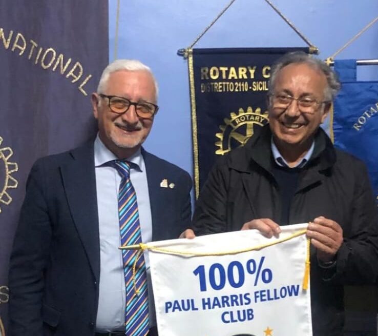 Al Rotary Club San Cataldo un prestigioso riconoscimento: consegnato il  gagliardetto Paul Harris Fellow 100%