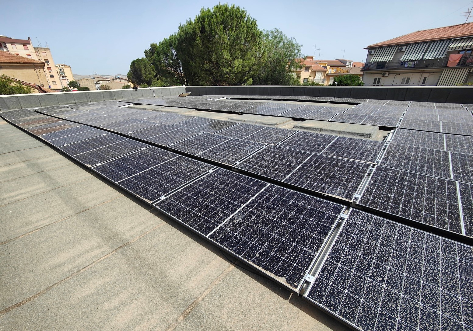 Poste Italiane, impianti fotovoltaici sugli uffici postali del Nisseno