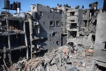 Gaza, Hamas avverte Israele: “Ostaggi torneranno in bare se tenta liberarli con forza”