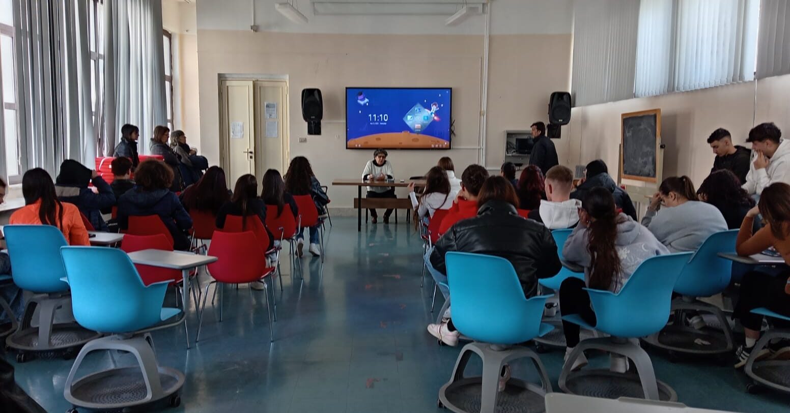 Caltanissetta, operatori del Centro Aiuto alla Vita incontrano gli studenti del “Galileo Galilei”