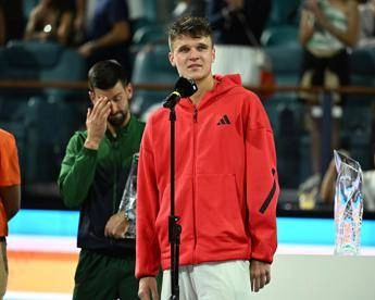 Mensik, dal possibile ritiro al trionfo a Miami: “Merito del fisioterapista”