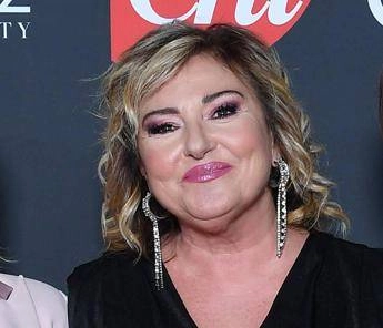 Monica Setta operata d’urgenza per un’ernia strozzata