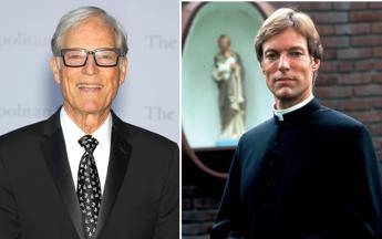 Morto a 90 anni Richard Chamberlain, il padre Ralph di ‘Uccelli di rovo’