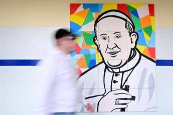 Papa Francesco, Vaticano: “Notte tranquilla, sta riposando”