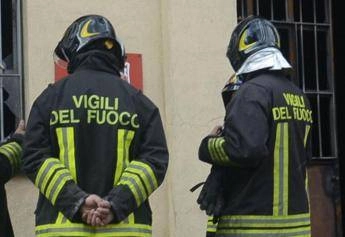 Pavia, esplosione in una palazzina: una persona estratta viva, almeno due dispersi