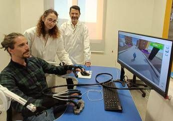 Salute: a Pisa palestra robotica per riabilitazione della mano e dell’arto superiore