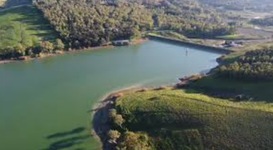 Diga Trinità, le valvole restano chiuse: l’acqua rimane nell’invaso