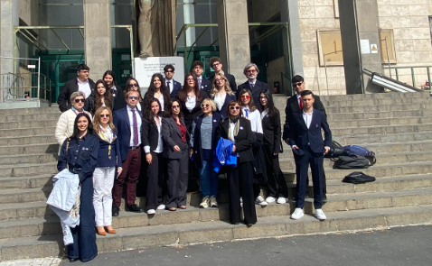 Caltanissetta. Studenti di tre istituti nisseni a Catania per il torneo nazionale “Dire e Contraddire”: secondo posto per la squadra “KalatJus”