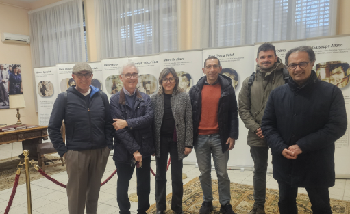Delegazione di giornalisti di Lentini, Carlentini e Francofonte visitano la mostra “Testimoni di verità”