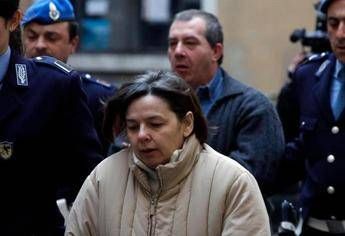 Strage di Erba, no Cassazione a revisione: “Riscontri innumerevoli, prove solide”