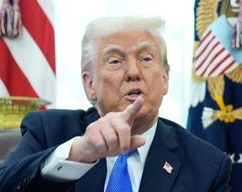Trump annuncia dazi del 25% su auto non prodotte in Usa