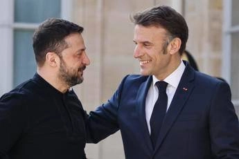 Ucraina, Macron lancia forza di rassicurazione. Sanzioni contro Russia restano