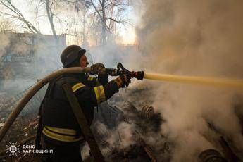 Ucraina, massicci raid russi nella notte: Kiev usa per la prima volta jet francesi