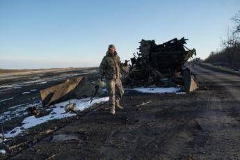 Ucraina, media: “Kiev pronta ad accettare al 90% proposta pace Usa”