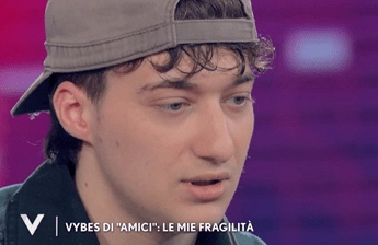 Vybes e l’ansia: “Ho iniziato a soffrirne da bambino, oggi la considero una benedizione”