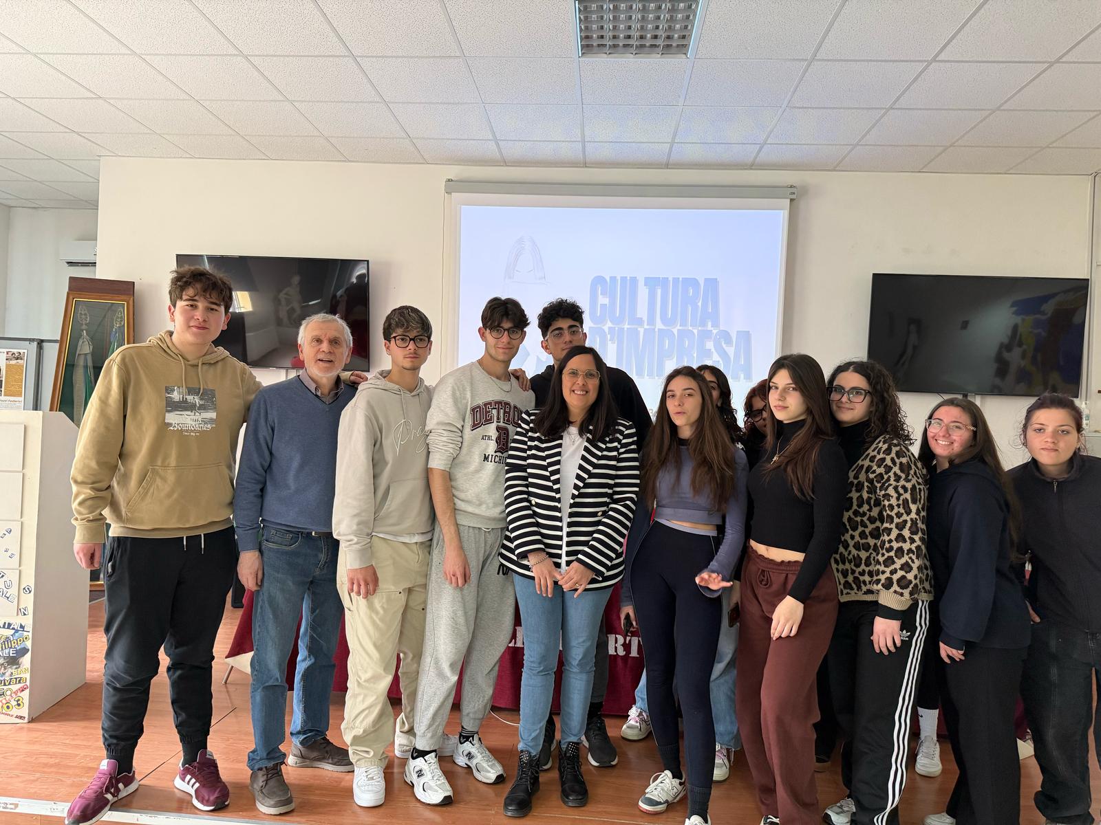 Educazione civica e cultura d’impresa, studenti del Liceo Artistico “Juvara” di San Cataldo protagonisti di un incontro formativo organizzato dal professore Luigi Bontà