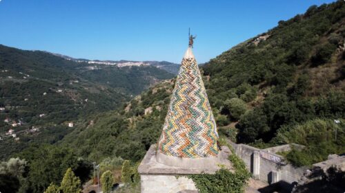 Le Cuspidi Maiolicate: un tesoro siciliano raccontato nel nuovo libro di Giovanni Fatta e Calogero Vinci, sostenuto da Fondazione Sicana