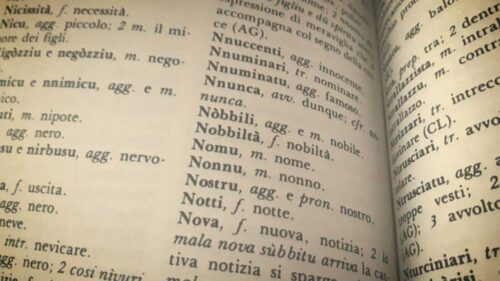 Scuola, la Regione finanzia con 500 mila euro la seconda edizione del progetto “Non solo Mizzica” per lo studio del siciliano